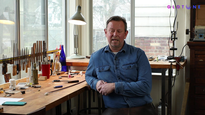 GERMAN AND ENGLISH BOWS